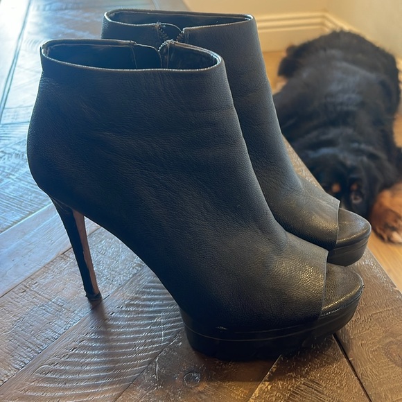 Bcbgmaxazria black leather booties - Picture 3 of 7